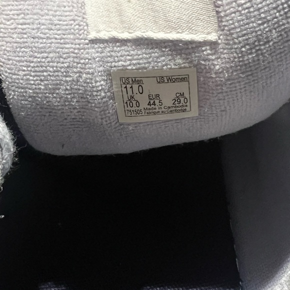 Vans Knu Skool Utility Mono Navy new with box
Sz 11 Mens - Picture 3 of 4